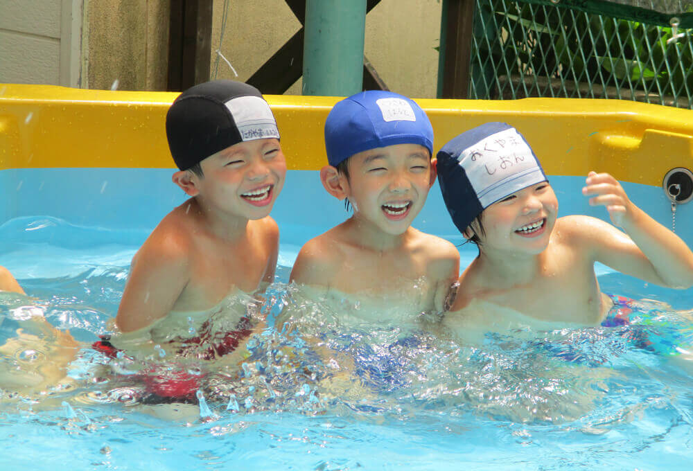 プールあそび